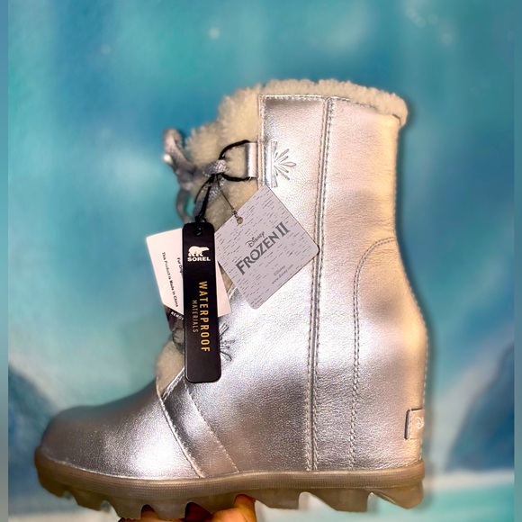 Sorel Disney Frozen Joan Of Arctic 2 Leather Wedge Waterproof Boots - Picture 3 of 6